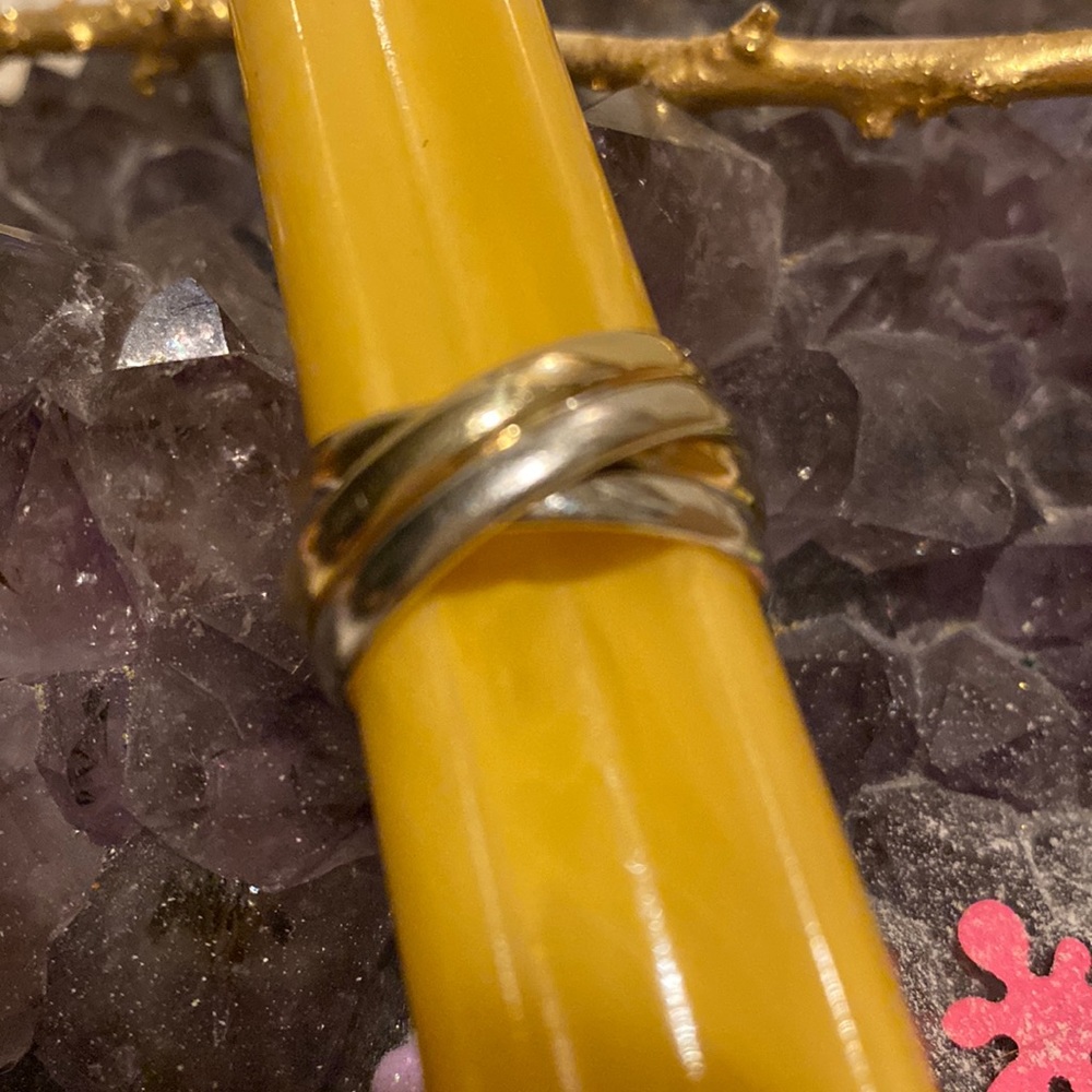 Tricolor Wrapped SS Ring size 9.5 Great basic thumb ring; wear with everything😎